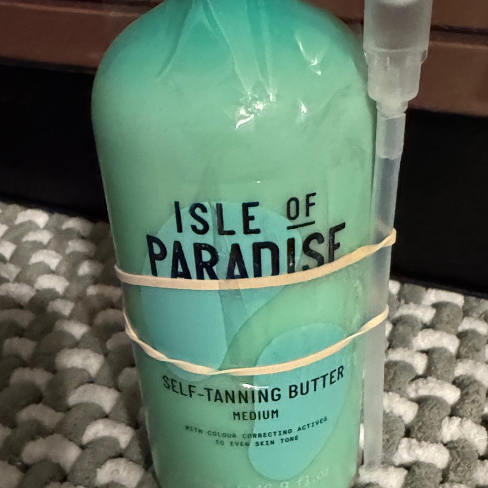 Isle of Paradise Self-Tanning butter